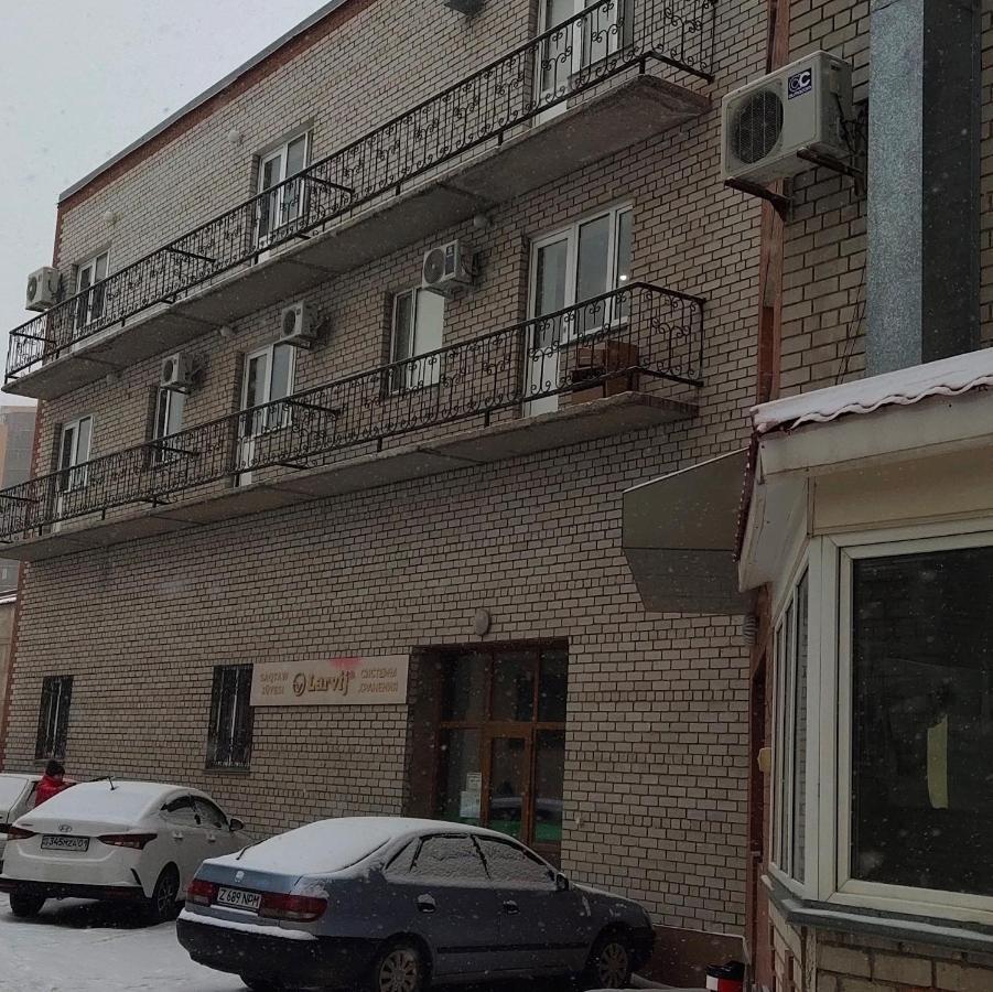 Гостиница ,,Меркурий И К,, 阿斯坦纳 外观 照片